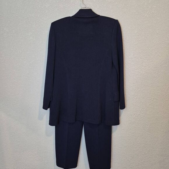 St. John Women's Navy Blue Knit Pantsuit Gold Buttons Size 2 - Picture 2 of 10